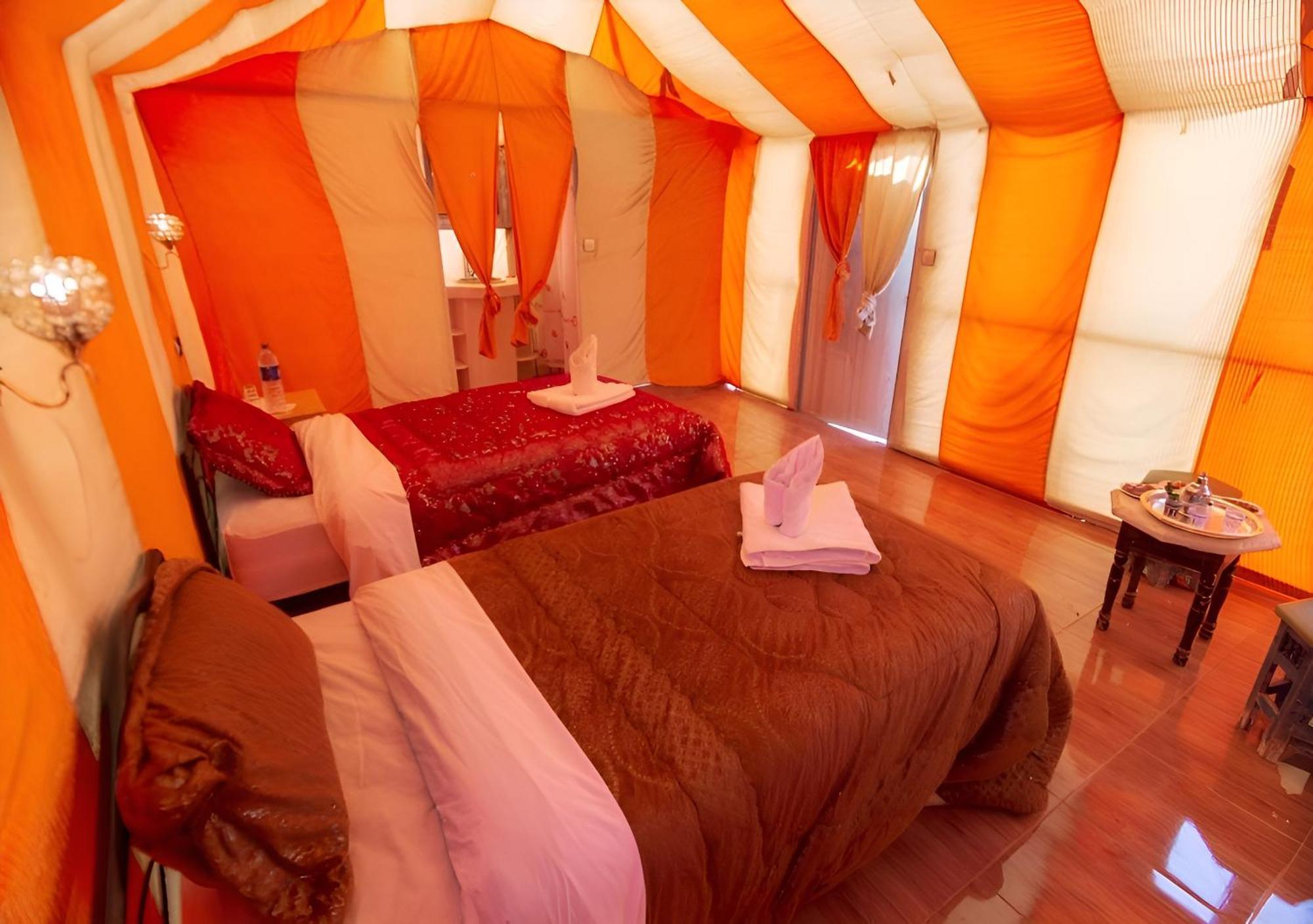 Merzouga Lovely Luxury Camp ภายนอก รูปภาพ
