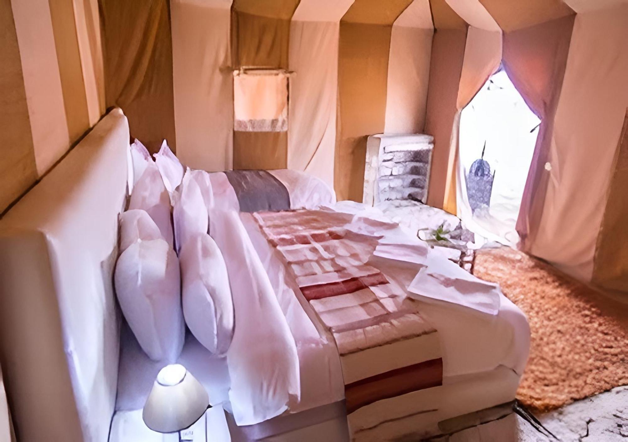 Merzouga Lovely Luxury Camp ภายนอก รูปภาพ