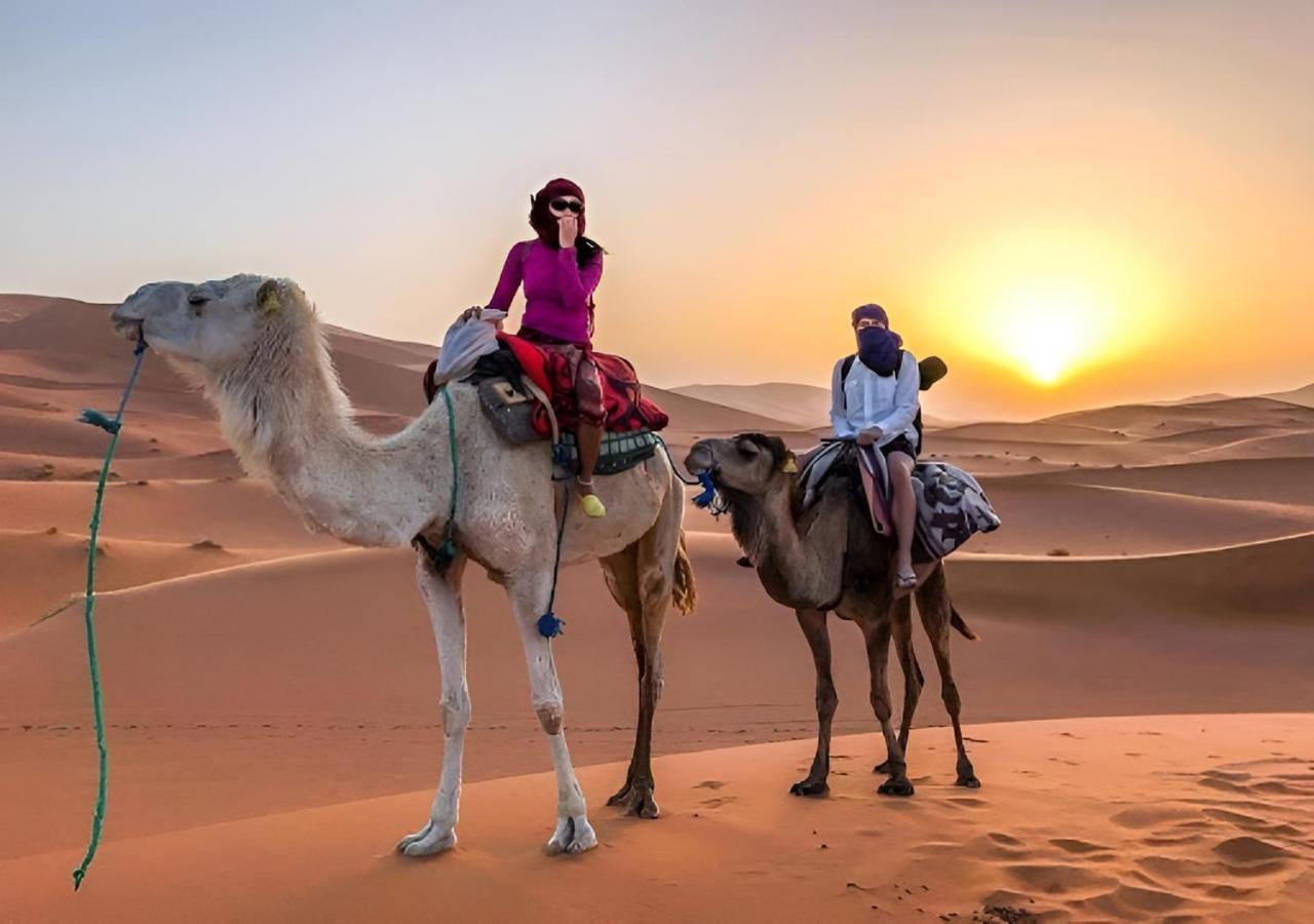 Merzouga Lovely Luxury Camp ภายนอก รูปภาพ