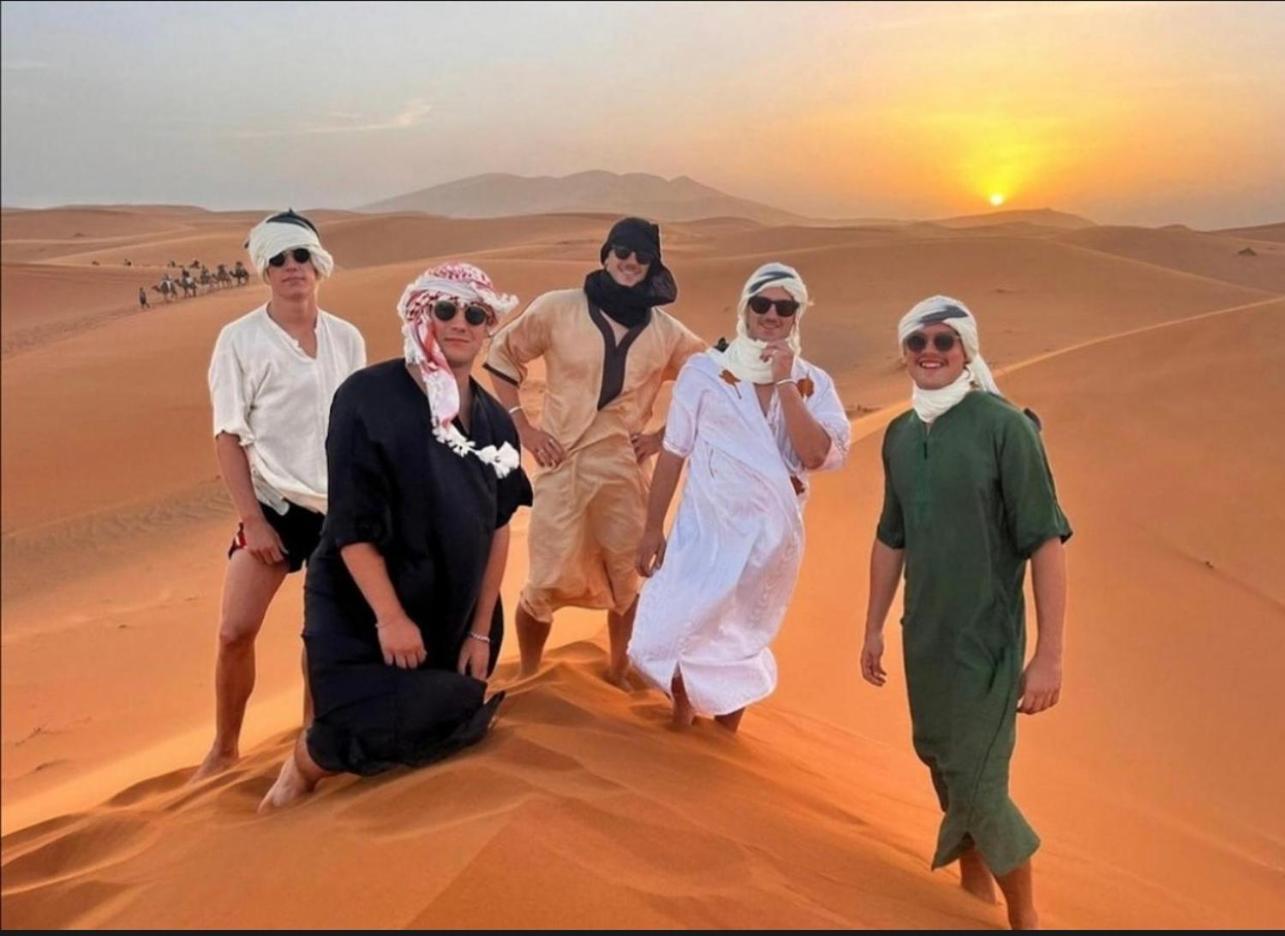 Merzouga Lovely Luxury Camp ภายนอก รูปภาพ