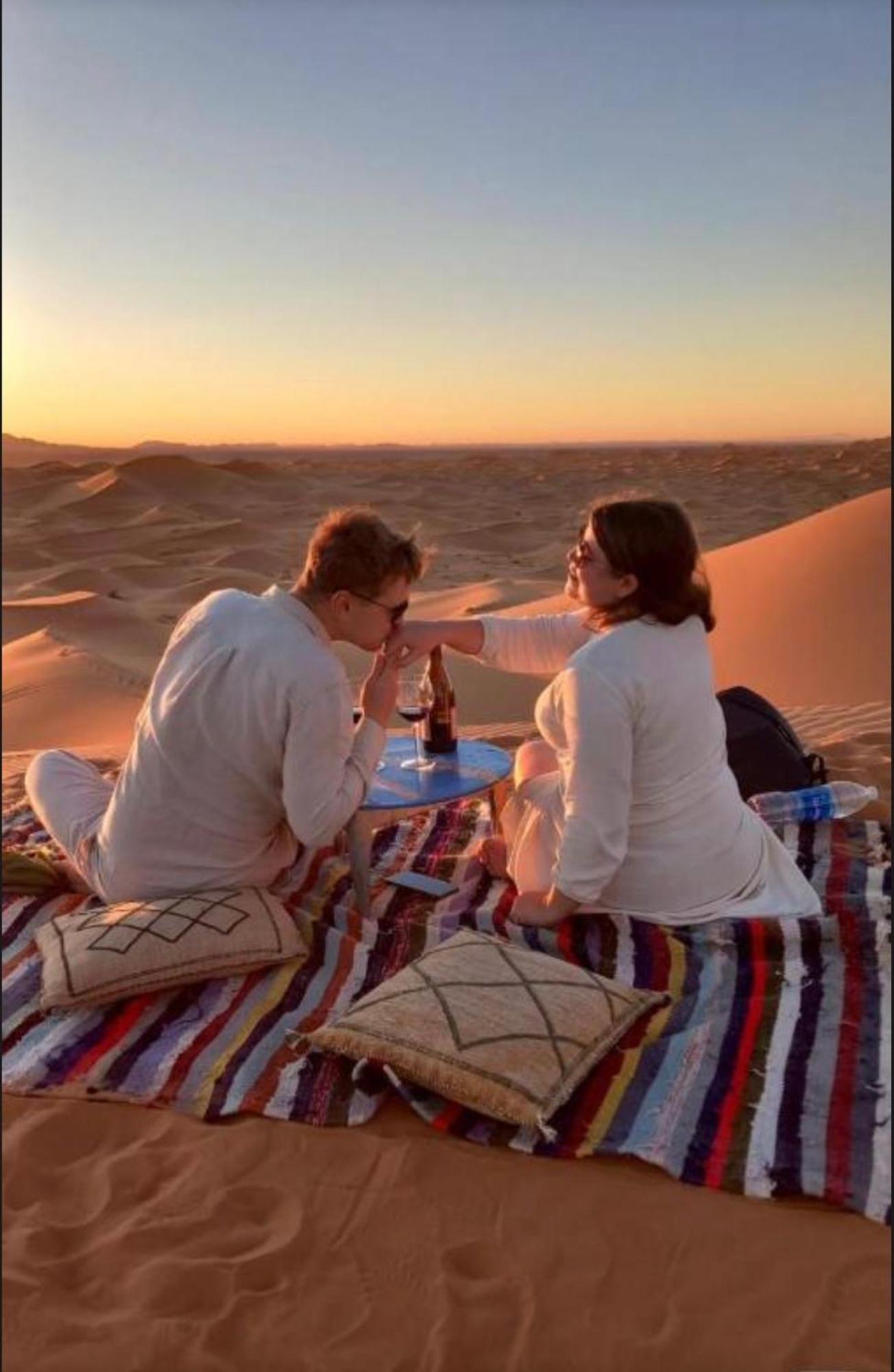 Merzouga Lovely Luxury Camp ภายนอก รูปภาพ