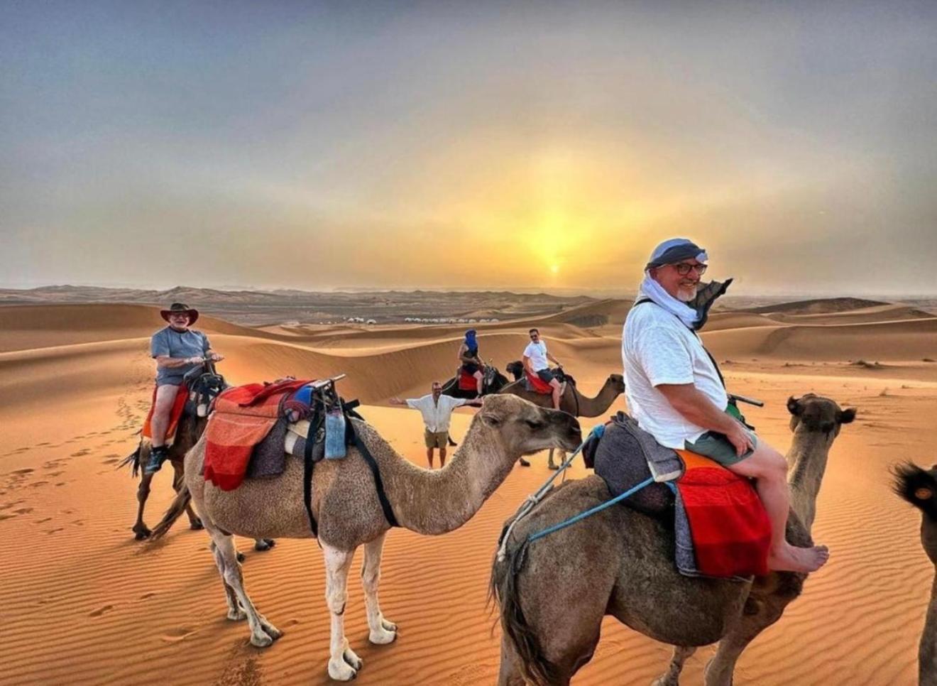 Merzouga Lovely Luxury Camp ภายนอก รูปภาพ